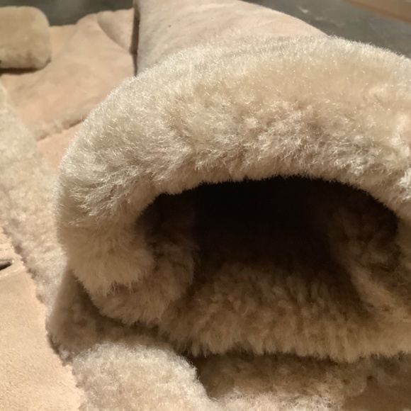 REAL SHEEPSKIN Coat UNISEX GIRLS /BOYS GIRLS  5-6 Y ,UK  made,switch buttons - Picture 8 of 15